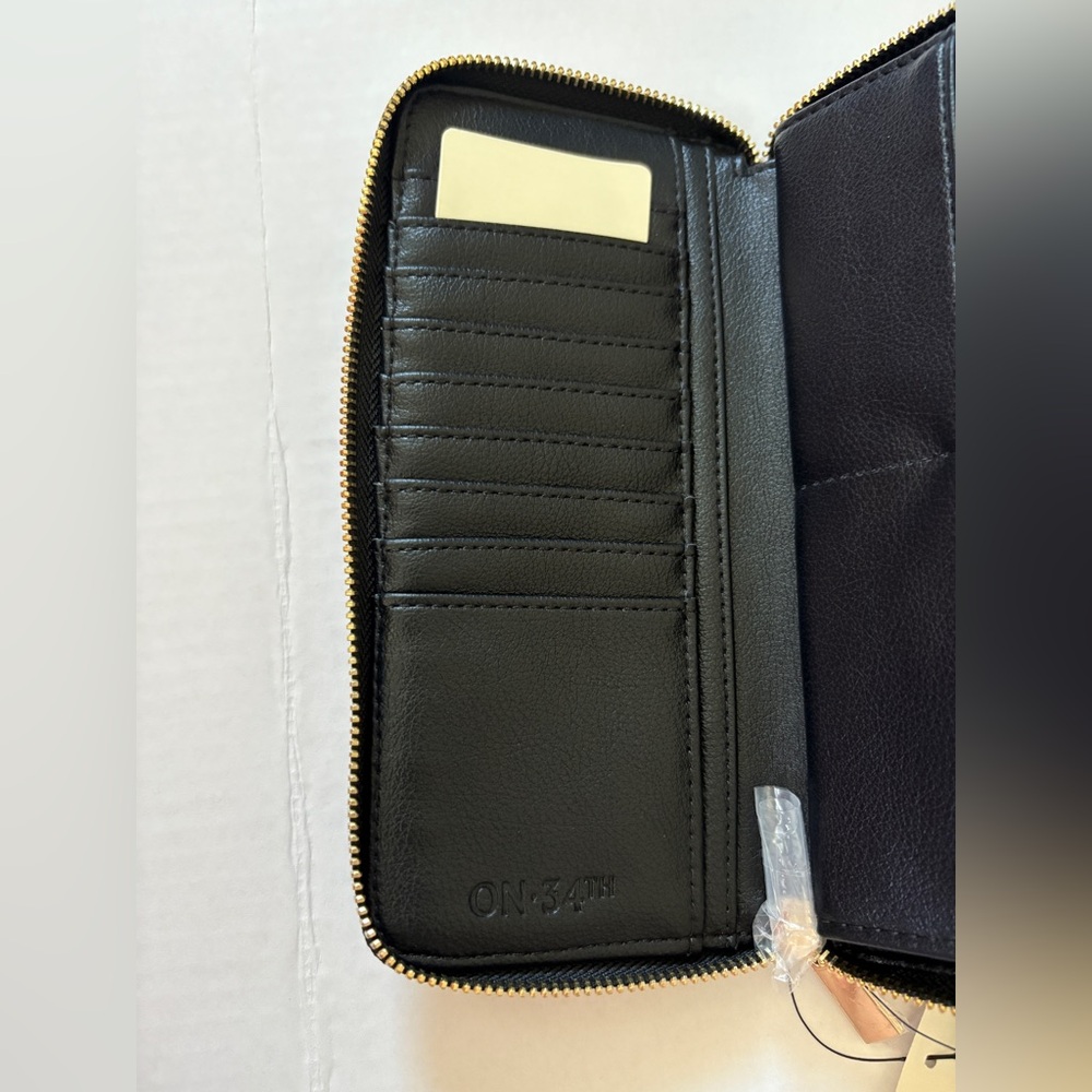 On 34th Angii Wallet in Lip Party - Picture 3 of 7